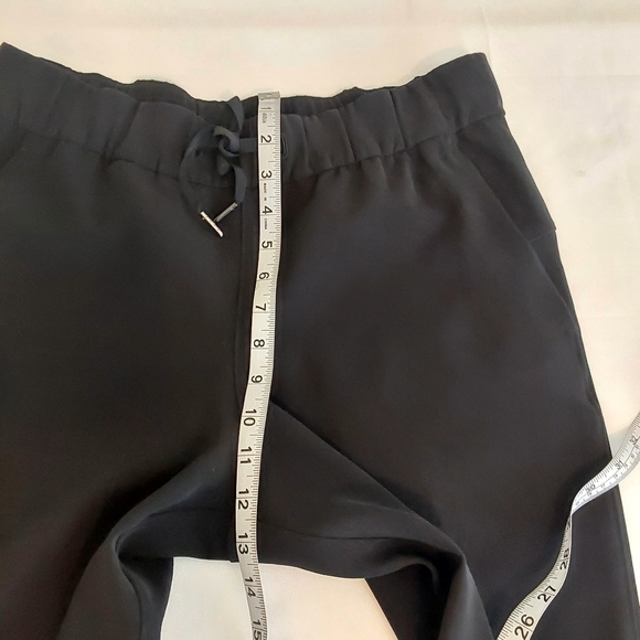 Lululemon On The Fly Crop Pants - Picture 11 of 14